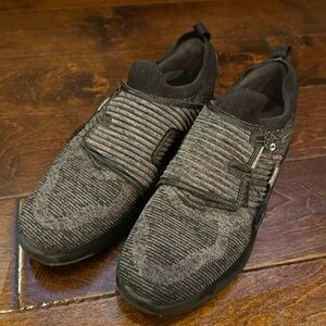 Foot Joy - HyperFlex Wrapped - Mens Golf Shoes - size 9M